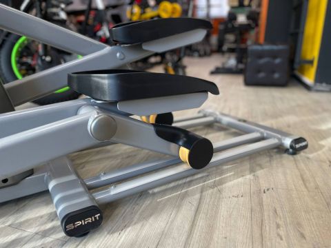 Эллиптический тренажер Spirit Fitness XG200 (Витринный экземпляр) 