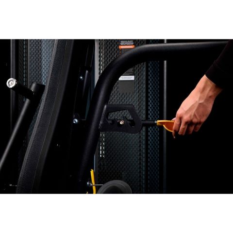 E-7008 Жим от груди вертикальный (Vertical Press). Стек 110 кг.